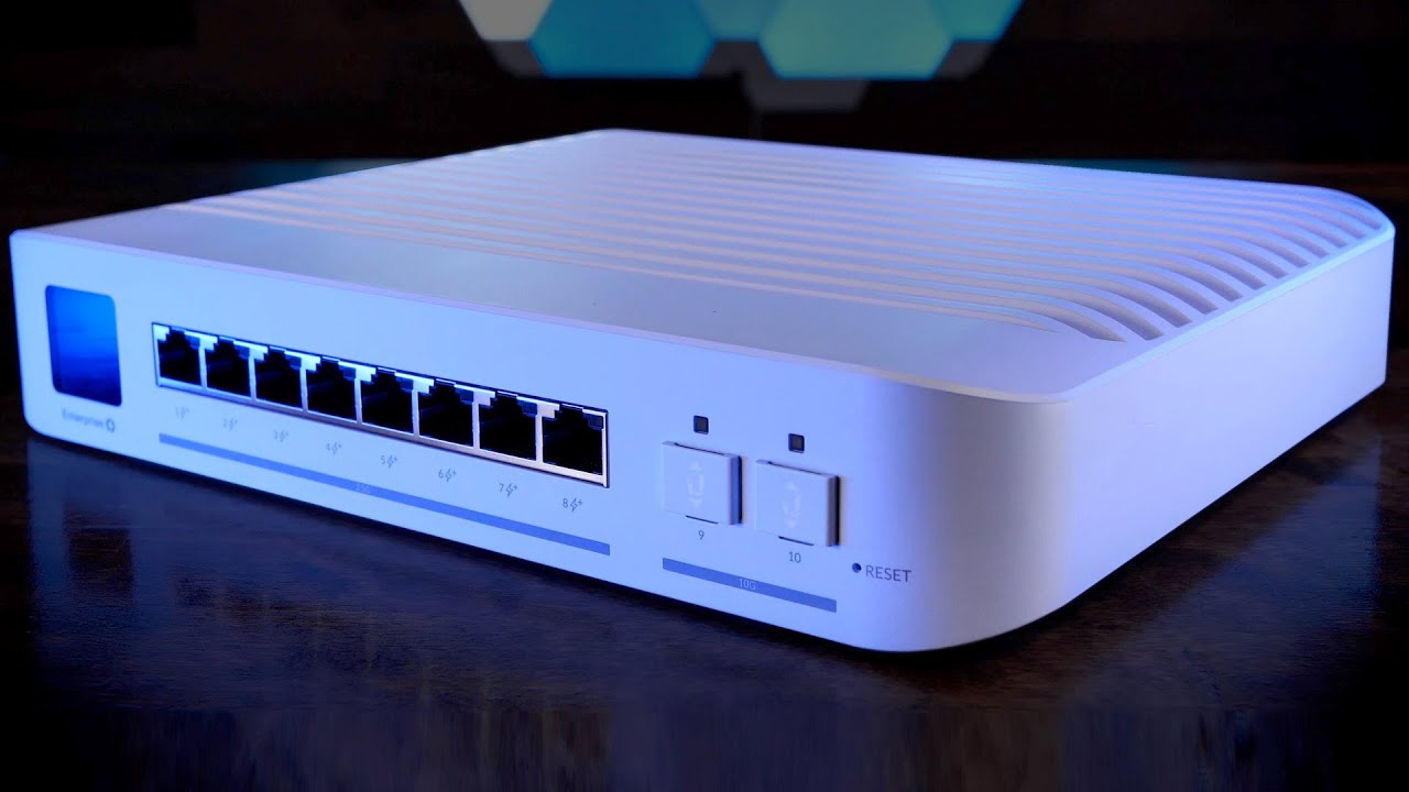 Ubiquiti UniFi Enterprise - Conmutador - L3 - Gestionado - 8 x 10/100/1000/2.5G (PoE+) + 2 x 1 Gigabit / 10 Gigabit SFP+ (enlace ascendente) - sobremesa - PoE+ (120 W)